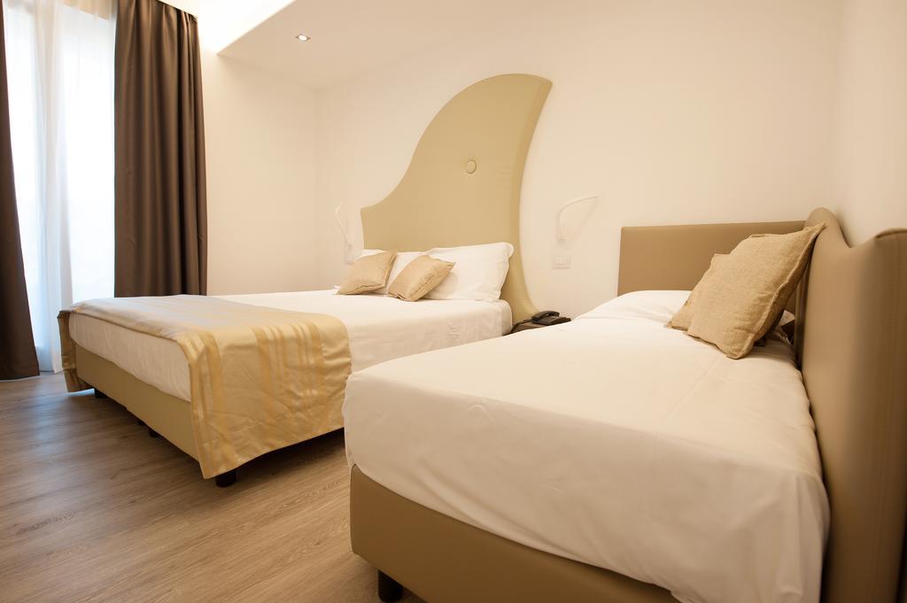 Hotel Italia Garda  Buitenkant foto